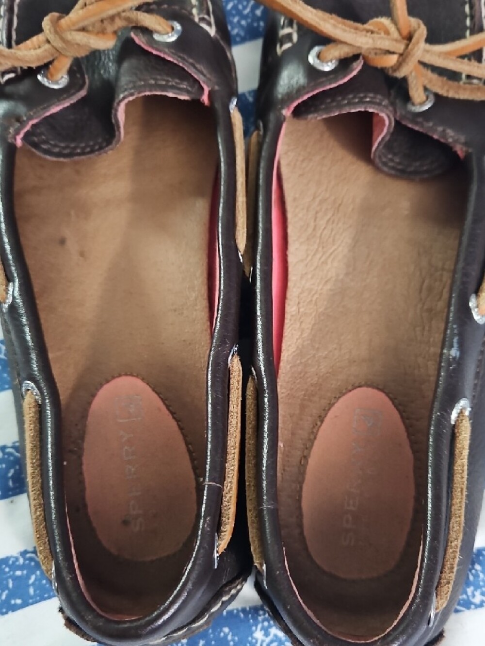 Sperry Dark Brown Leather Moccasin Flats with Tan Bow and Pink Lining - Picture 3 of 5